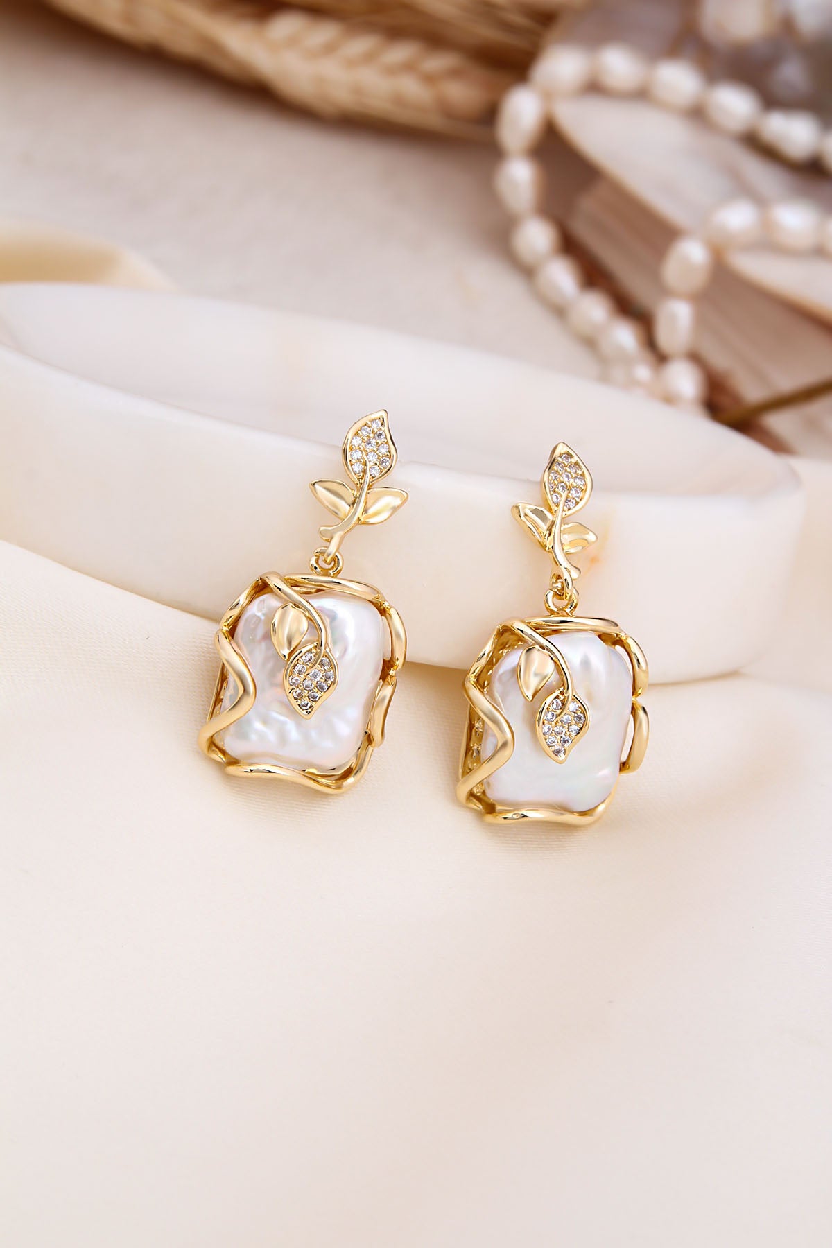 Pearl & Zircon Earring