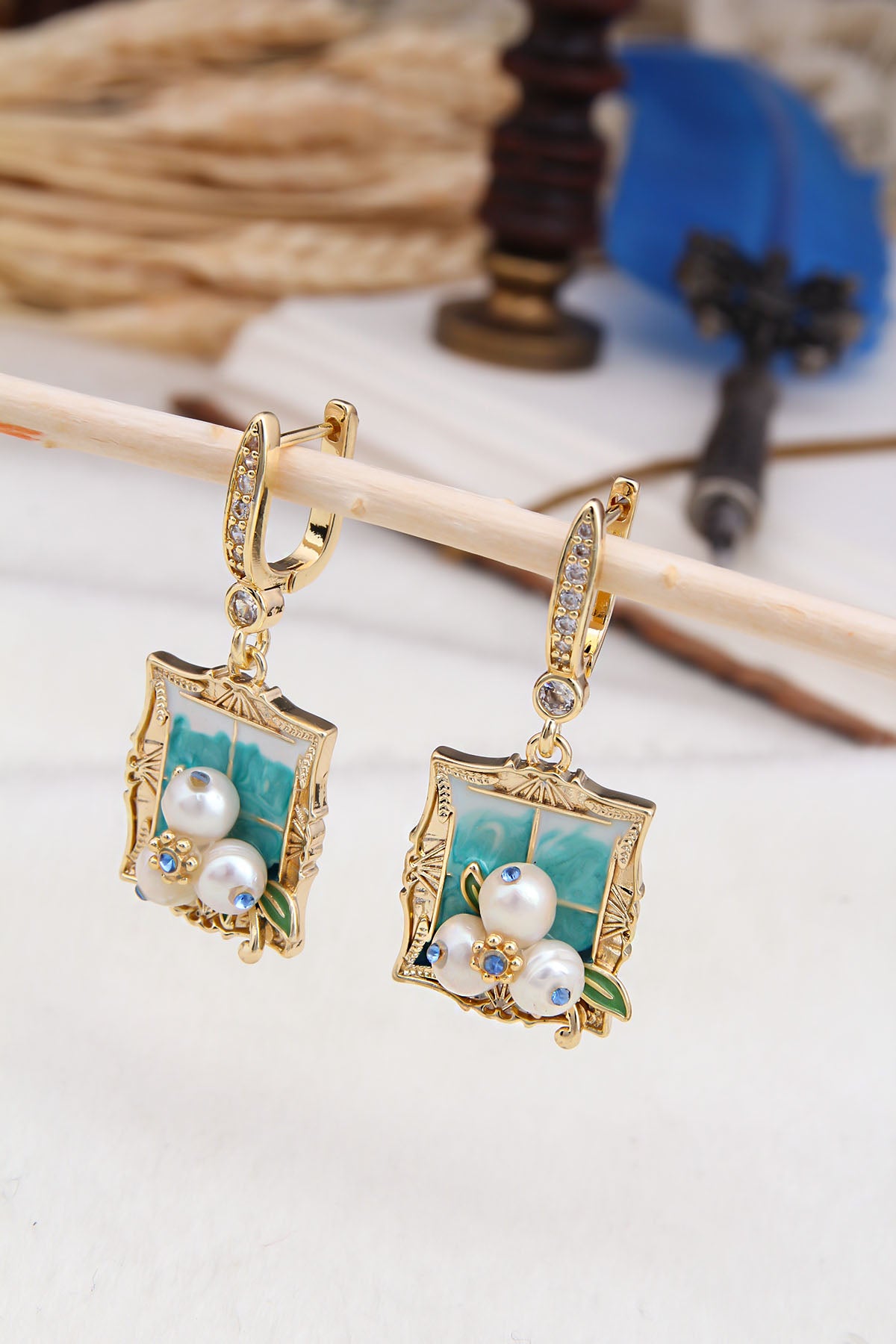 Pearl & Zircon Earring