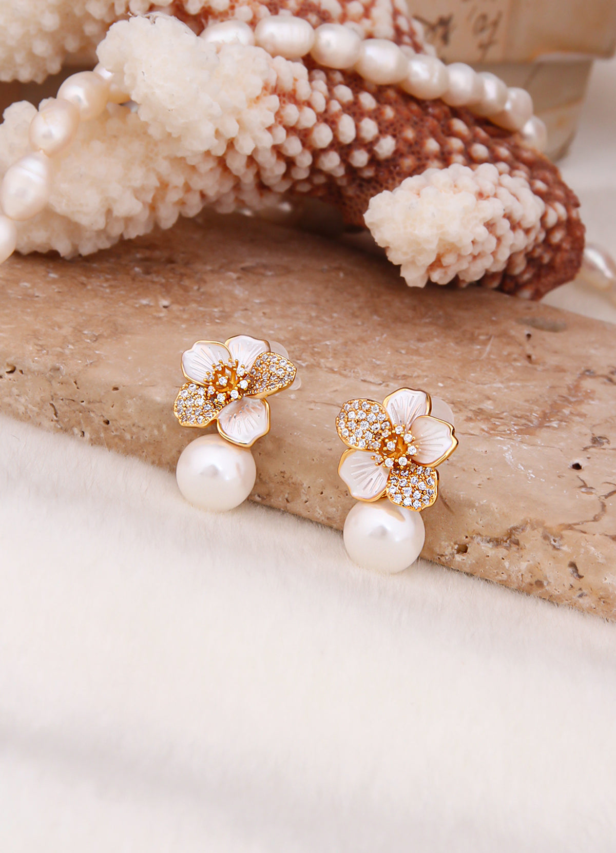 Zircon & Pearl Earring