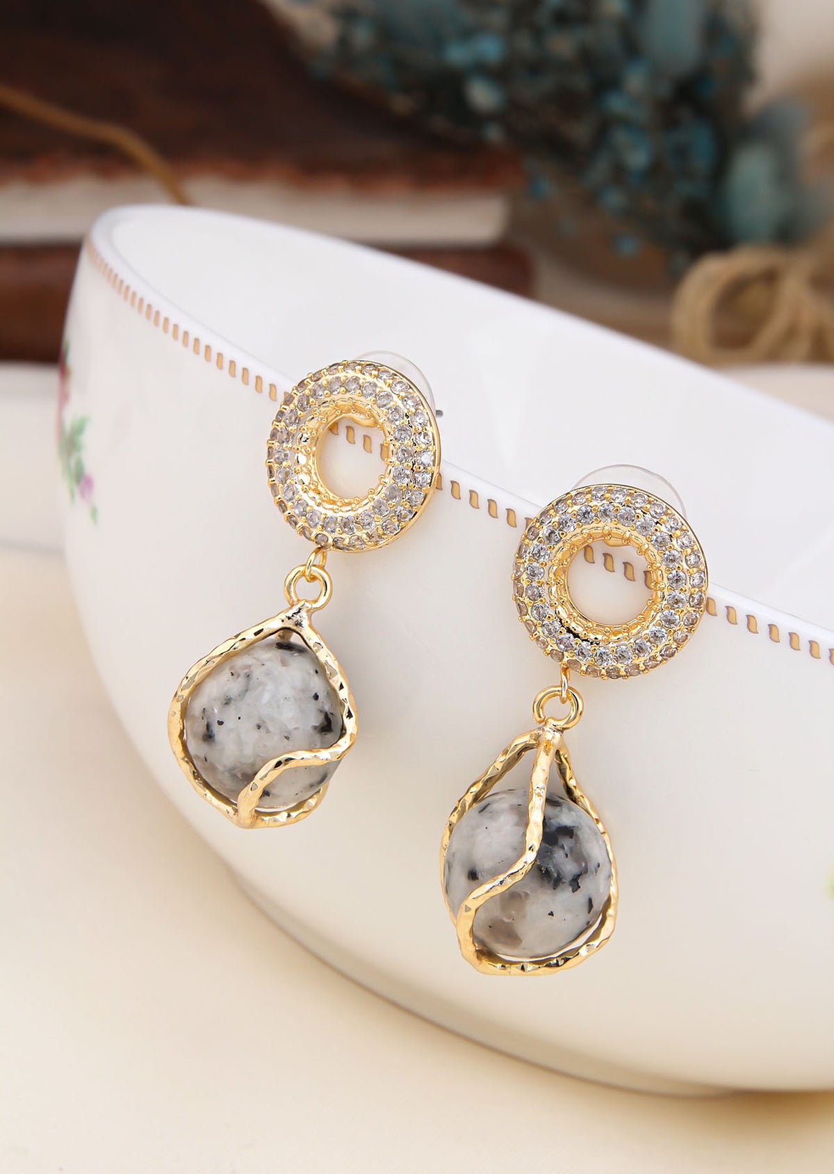 Zircon & Casper Earring