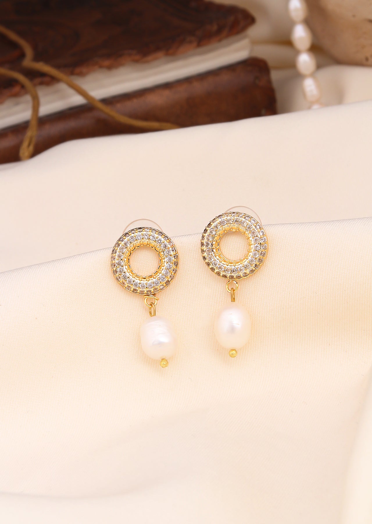 Pearl & Zircon Earring