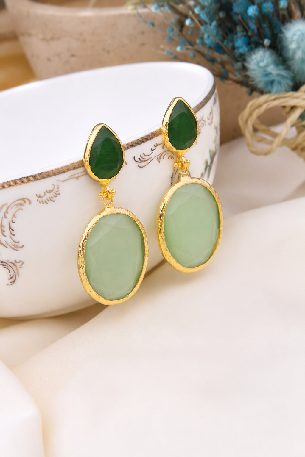 Cat Eyes Earring