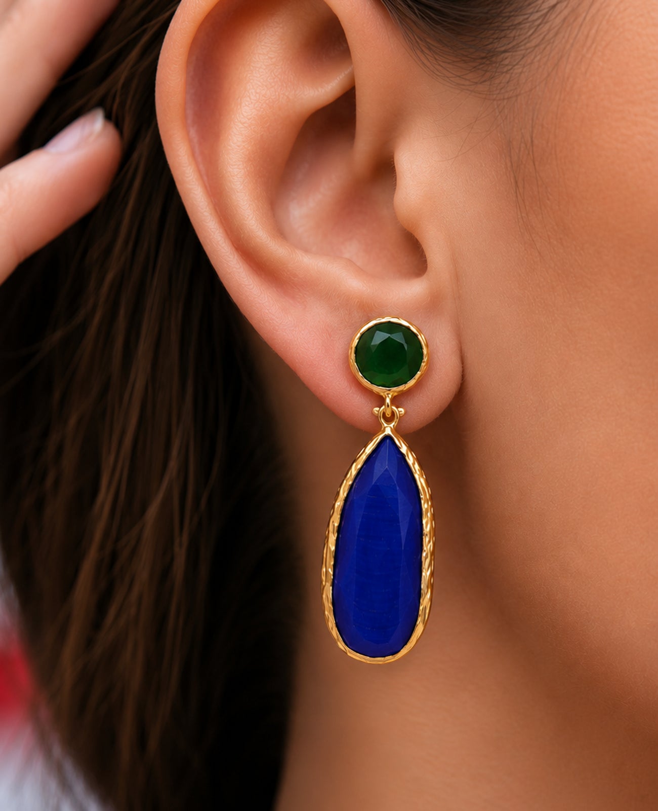 Cat Eyes Earring