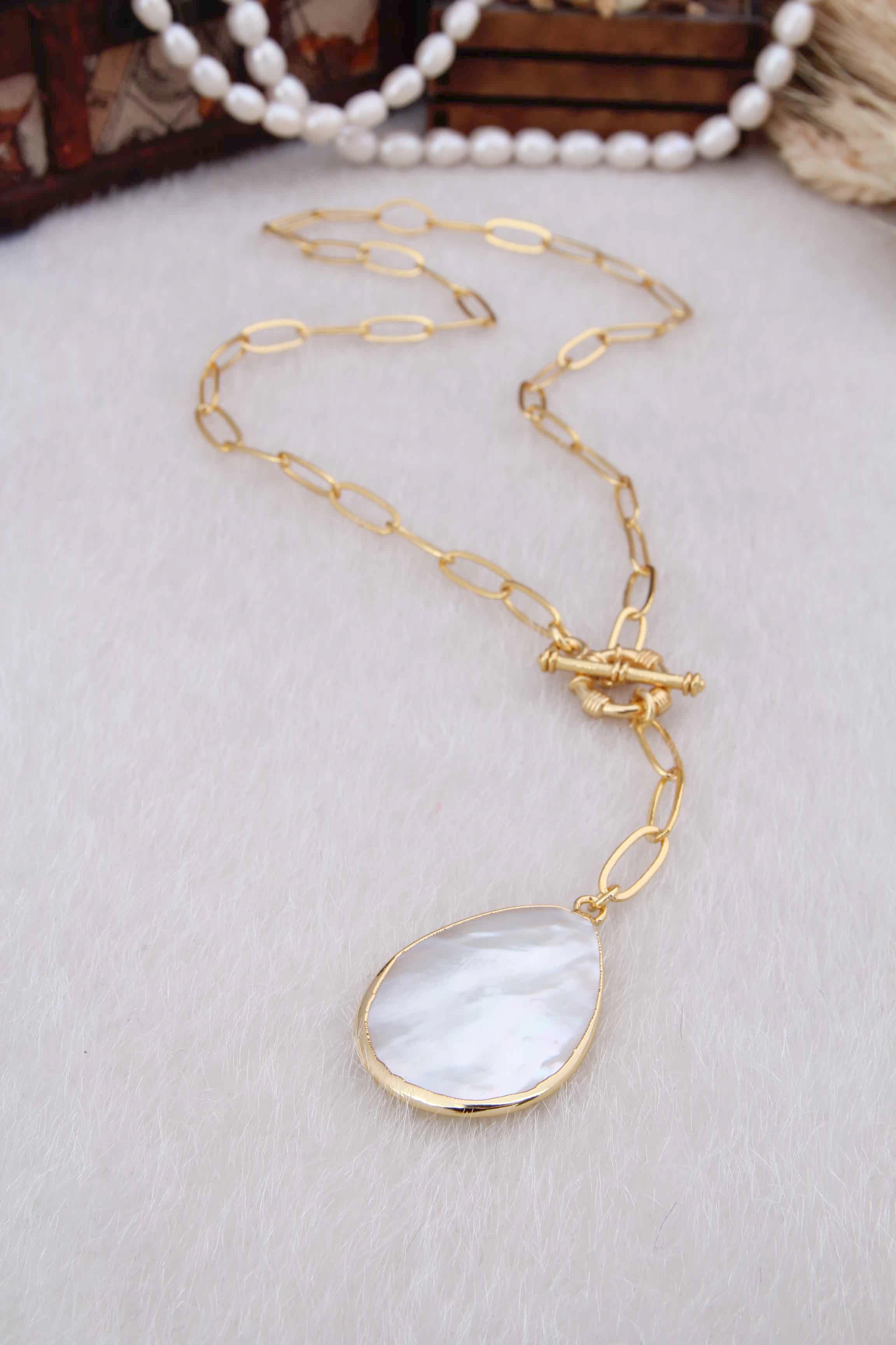Nacre Collier