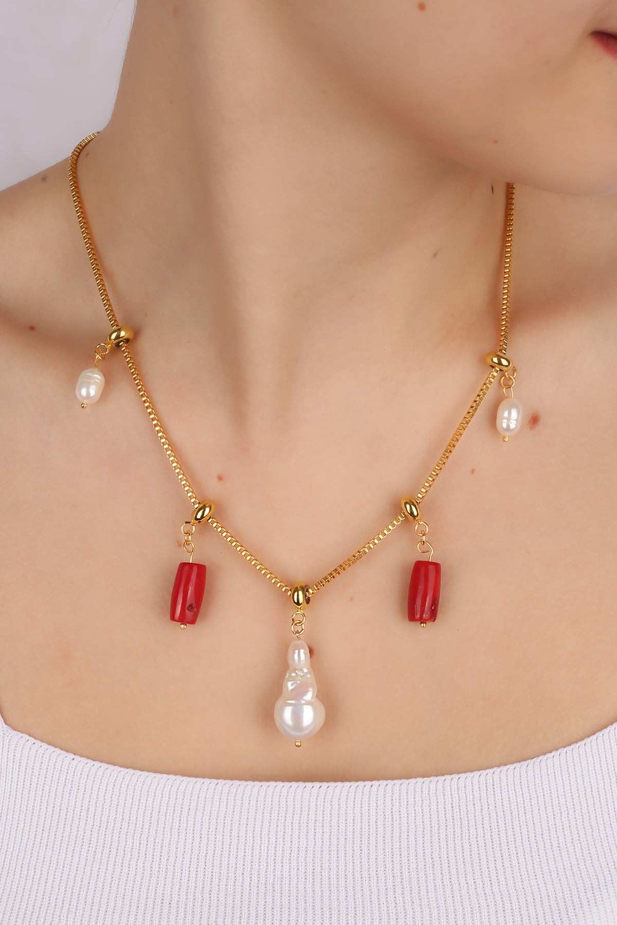 Coral & Pearl Collier