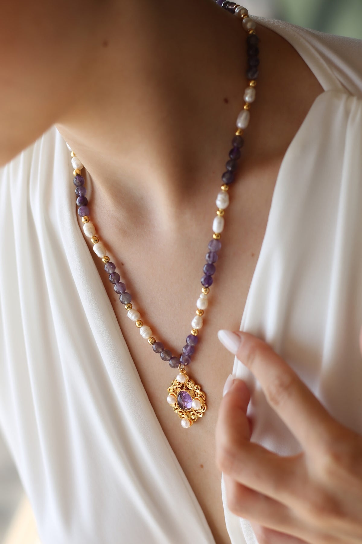 Amethyst & Pearl Collier