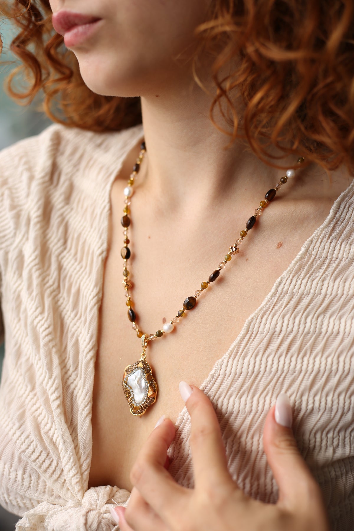 Pearl & Tiger Eyes & Zircon Collier