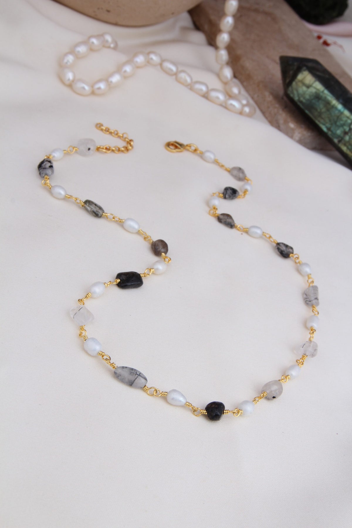 Black Routile & Pearl Collier