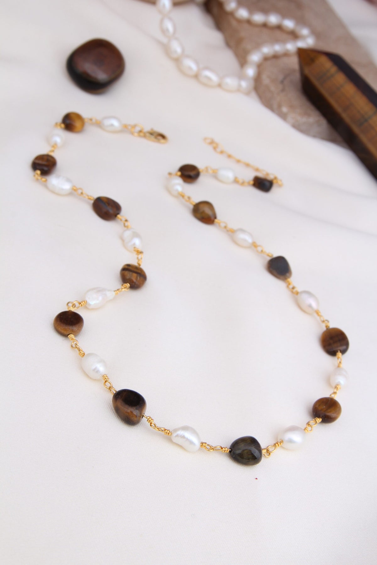 Tiger Eyes & Pearl Collier