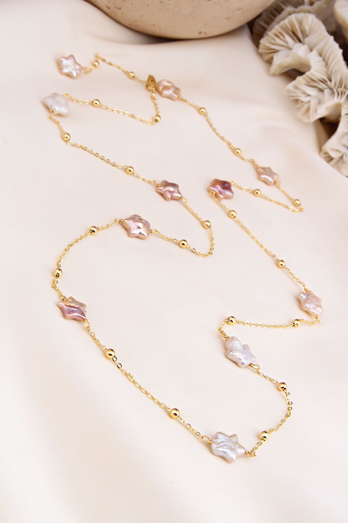 Nacre Necklace