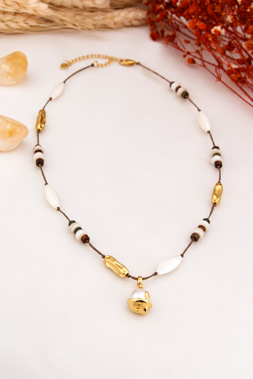 Nacre Necklace