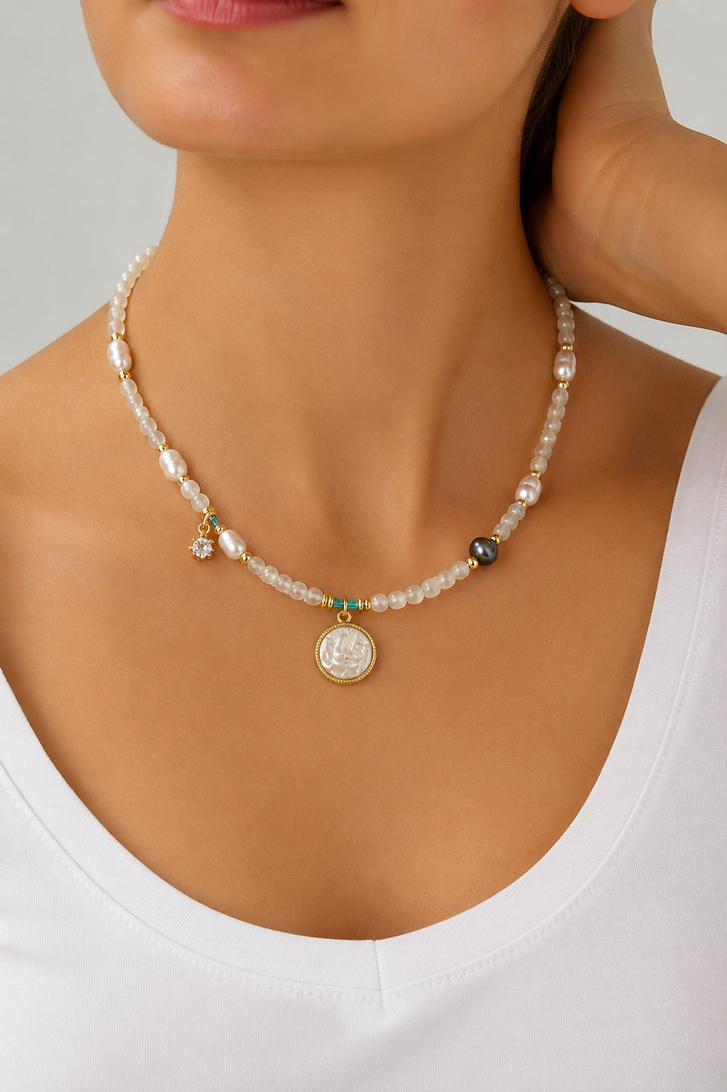 Crystal & Pearl Necklace