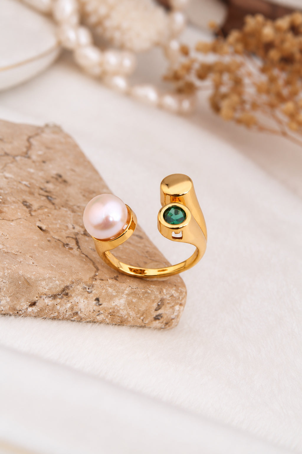 Pearl & Zircon Ring