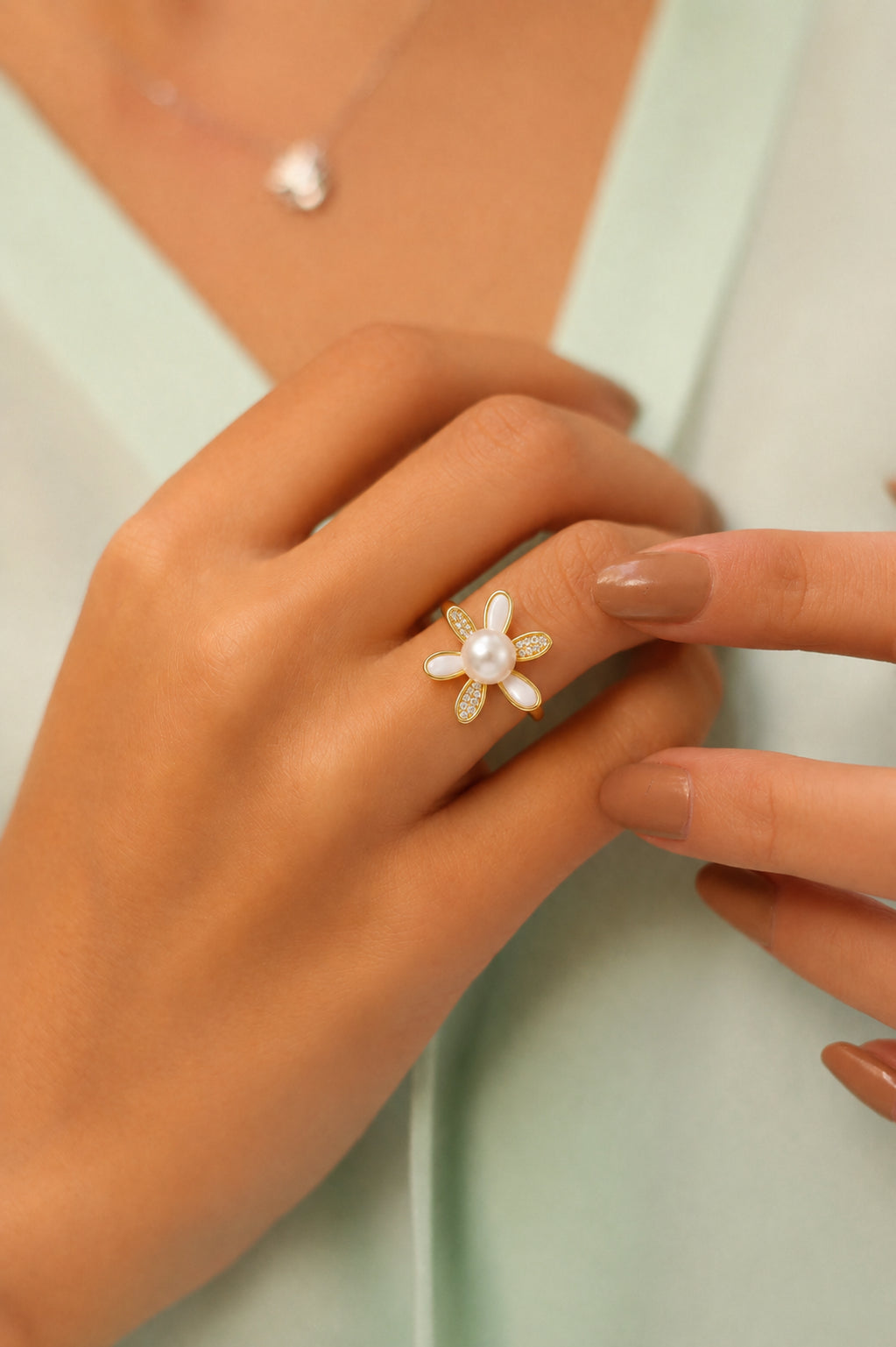 Pearl & Zircon Ring