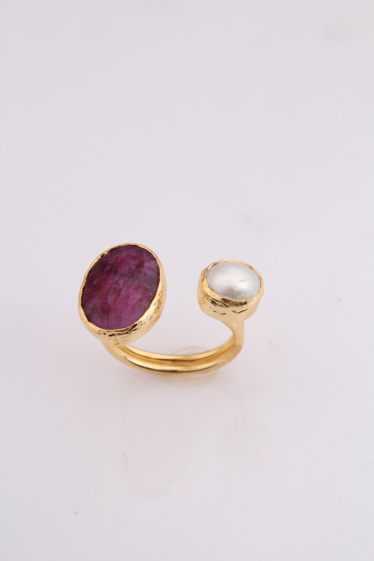 Root Ruby & Pearll Earring