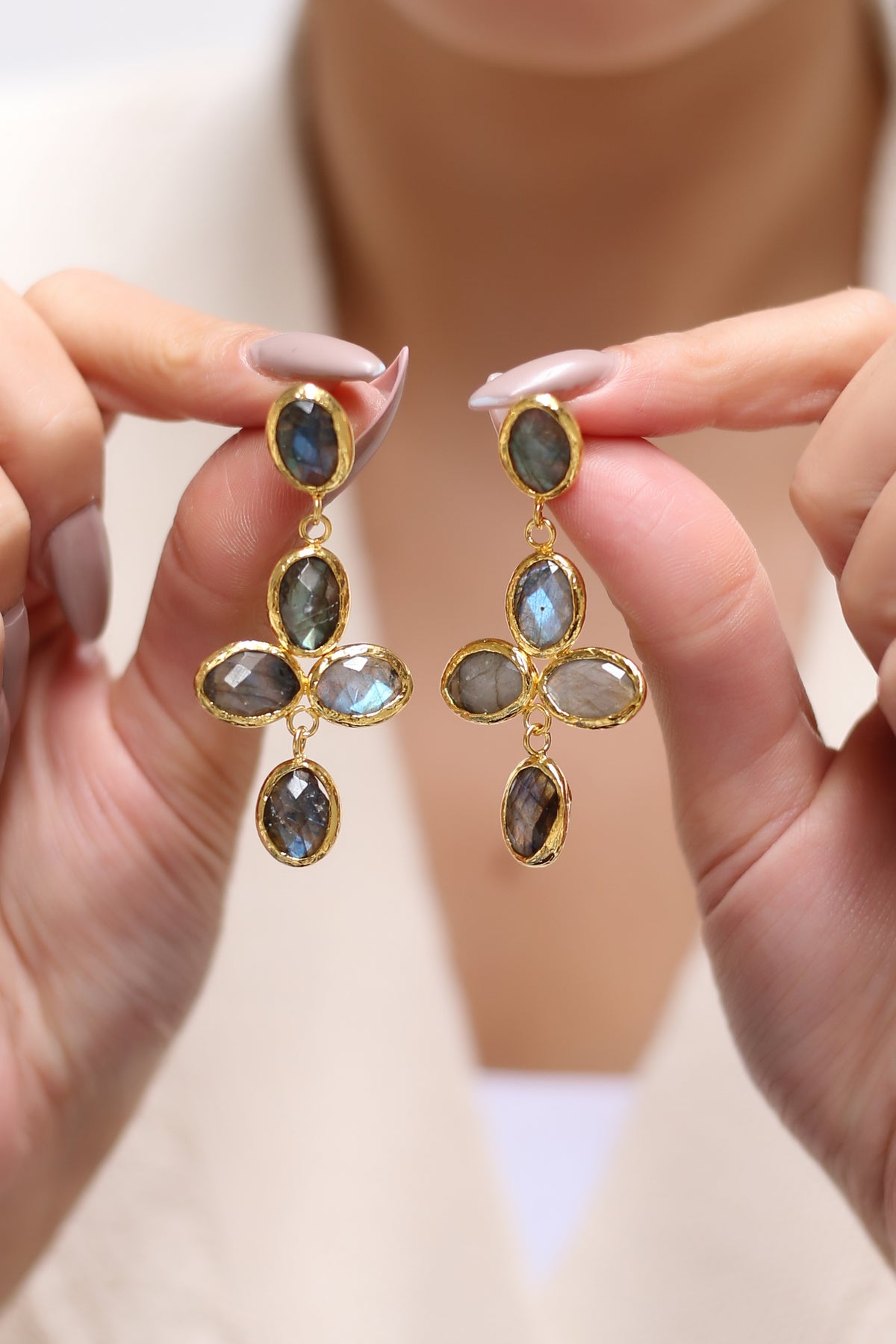 Orecchini labrodorite