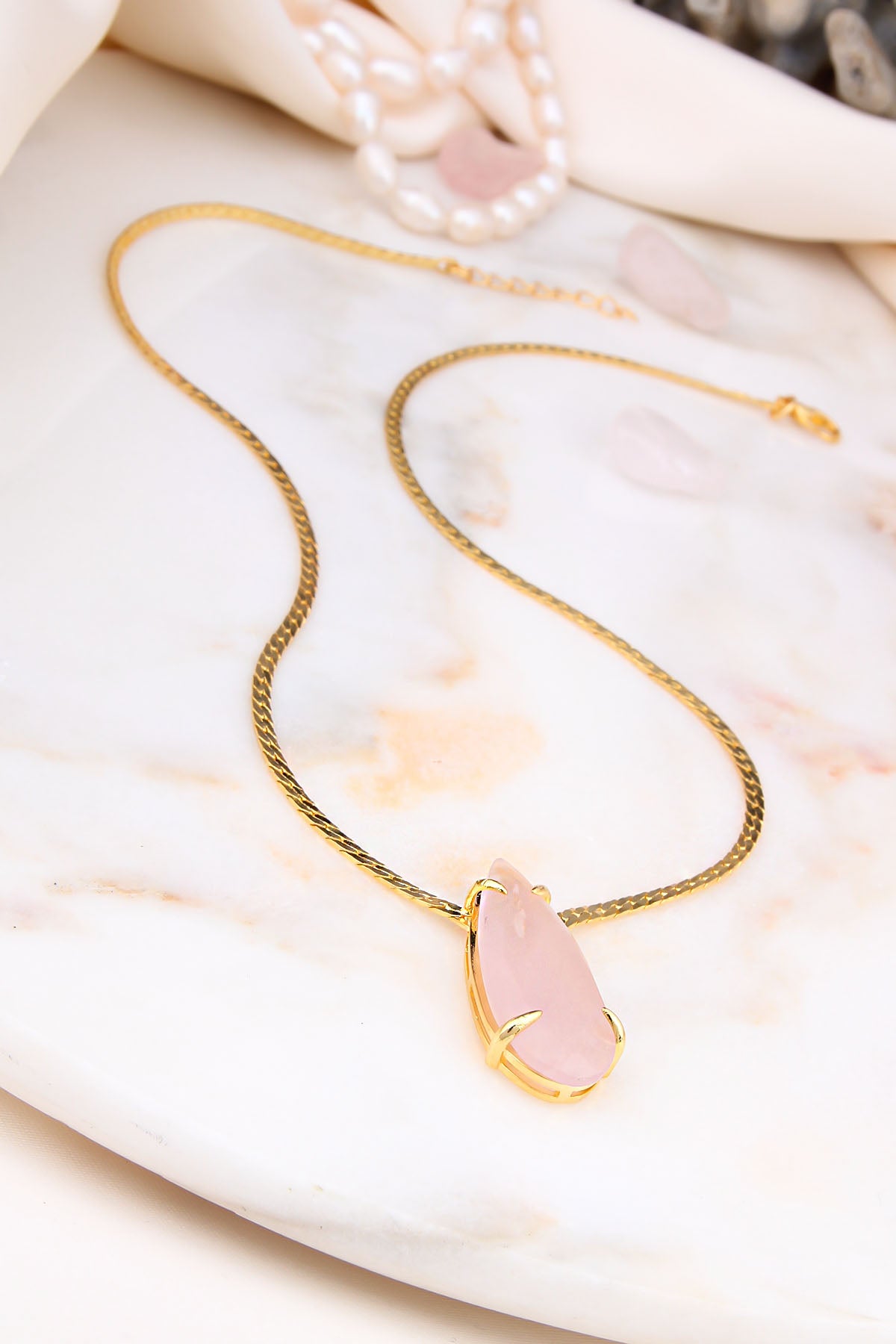 Collana in quarzo rosa