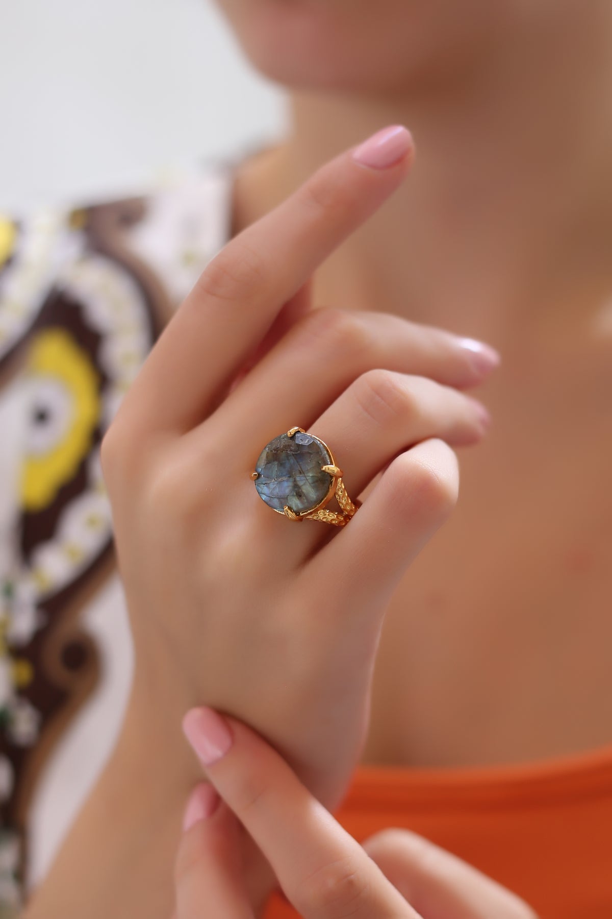 Anello zircone